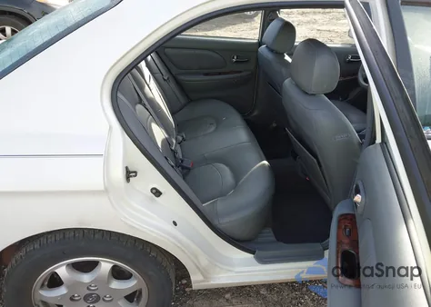 2001 Hyundai Sonata Gls/Gls W/Leather z USA, uszkodzony, nr VIN KMHWF35V21A473243